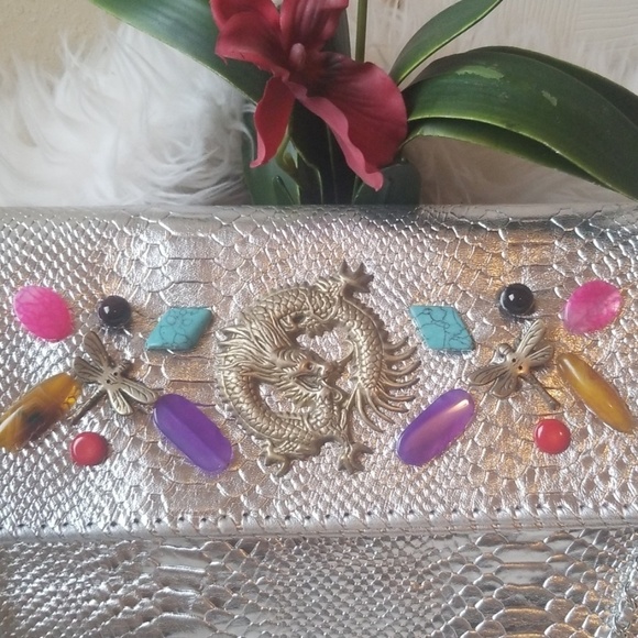 Silver Metallic Snakeskin Stamped Large Party Bag - Picture 2 of 8